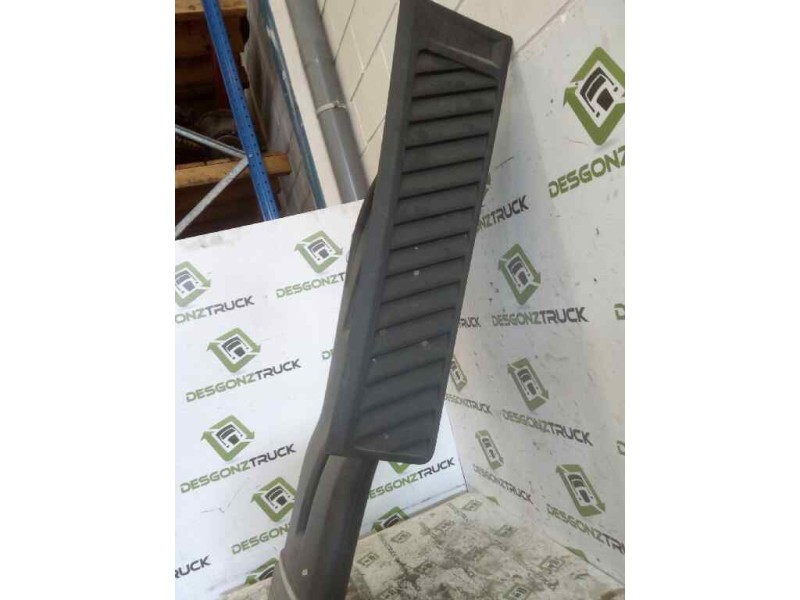 Recambio de chimenea caja filtro para renault serie t fg 4x2 cabina high-sleeper referencia OEM IAM 22028049  