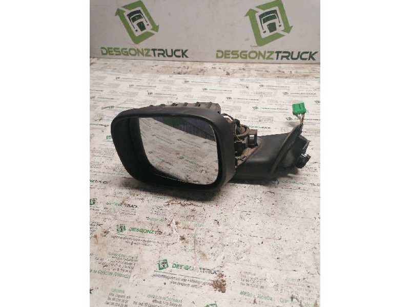 Recambio de retrovisor izquierdo para volvo v70 familiar edition r-design referencia OEM IAM 30716626  