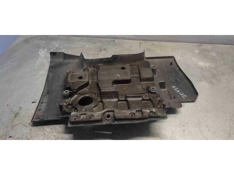 Recambio de tapa motor para toyota corolla verso (r1) referencia OEM IAM   