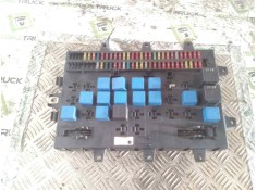 Recambio de caja reles / fusibles para renault magnum e-tech 2000 referencia OEM IAM 5010428802  
