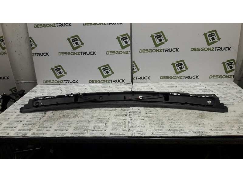 Recambio de torpedo para opel vivaro combi 2.7t corto referencia OEM IAM 8200020540  