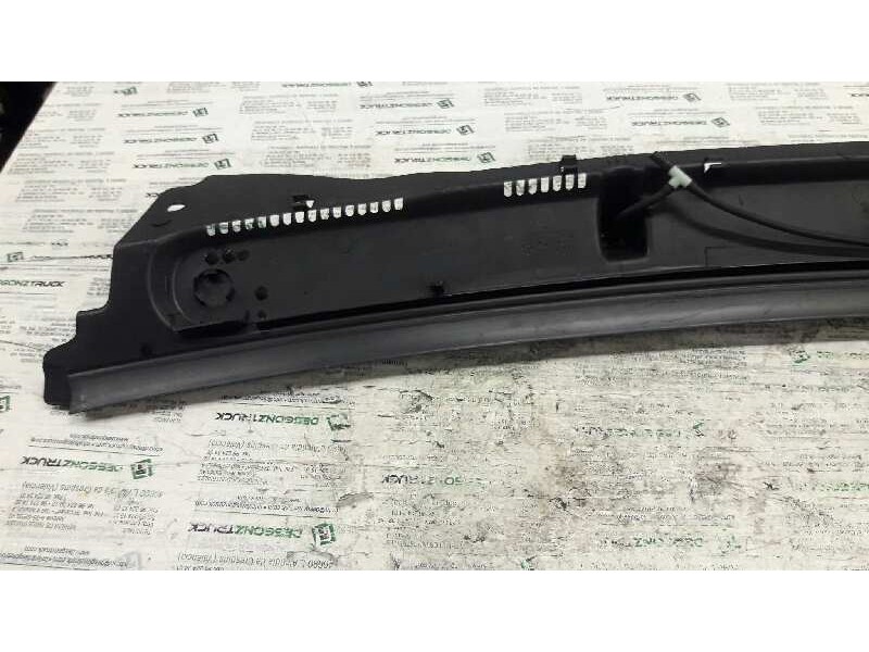 Recambio de torpedo para opel vivaro combi 2.7t corto referencia OEM IAM 8200020540  