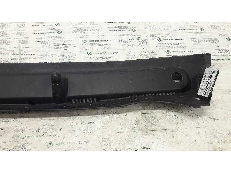 Recambio de torpedo para opel vivaro combi 2.7t corto referencia OEM IAM 8200020540  