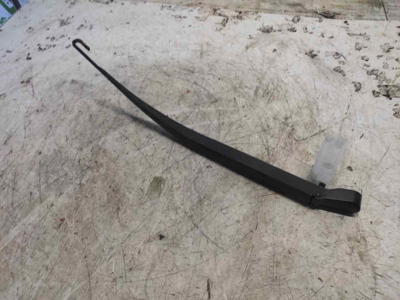 Recambio de brazo limpia trasero para nissan primera berlina (p12) acenta referencia OEM IAM   