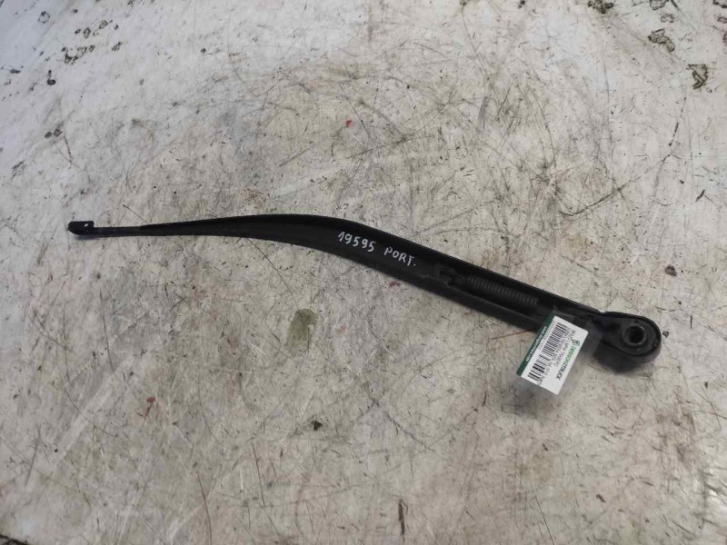 Recambio de brazo limpia trasero para nissan primera berlina (p12) acenta referencia OEM IAM   