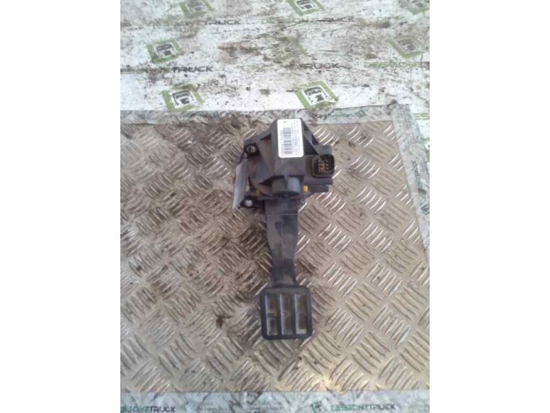 Recambio de pedal acelerador para renault serie t fg 4x2 cabina high-sleeper referencia OEM IAM 7484541219  