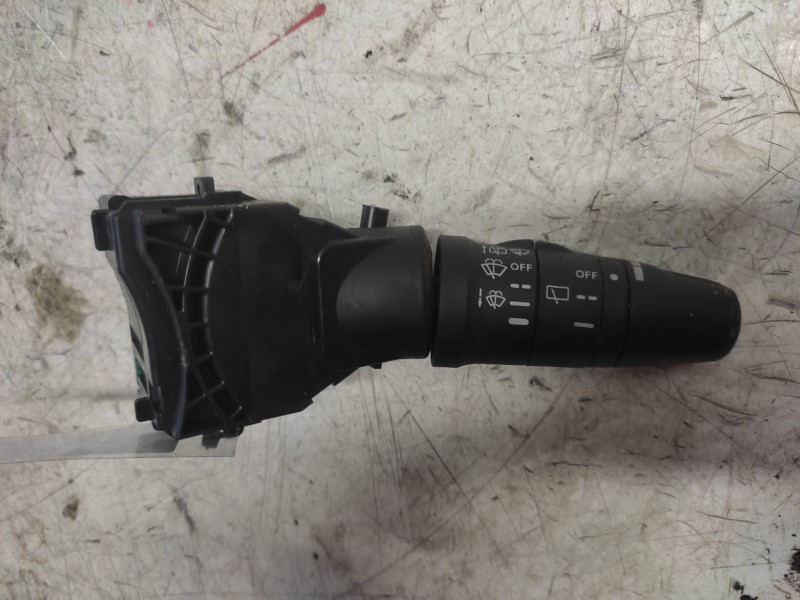 Recambio de mando limpia para nissan primera berlina (p12) acenta referencia OEM IAM 25260AV615 12 PINS 