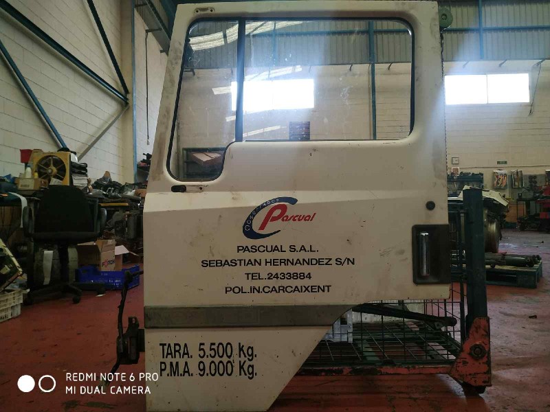 Recambio de puerta delantera izquierda para nissan trucks m m-90.150 referencia OEM IAM   