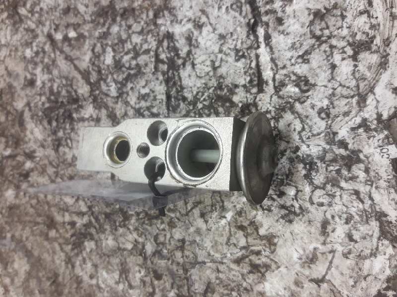 Recambio de valvula expansion para opel meriva blue line referencia OEM IAM 52238190 7006043 