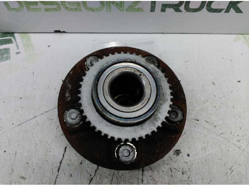 Recambio de buje trasero izquierdo para nissan almera tino (v10m) acenta referencia OEM IAM   