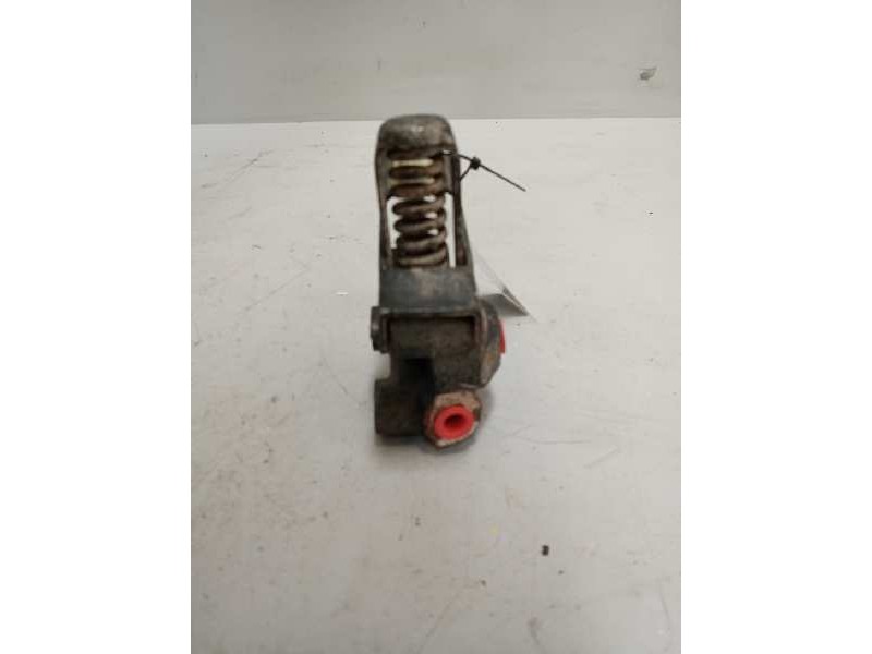 Recambio de repartidor de freno para nissan trade referencia OEM IAM 066055710  
