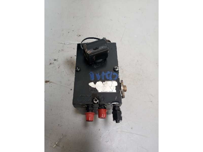 Recambio de bomba elevacion cabina para renault magnum ab 2005 12.8 diesel referencia OEM IAM 5010615920 122919648 