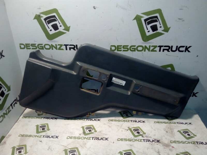 Recambio de guarnecido puerta delantera derecha para nissan trucks l35.08 ...... referencia OEM IAM   
