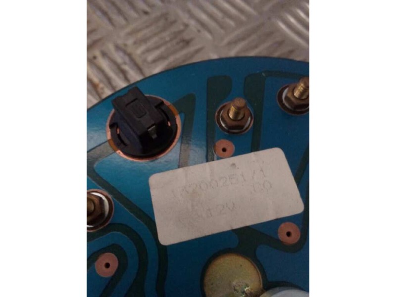 Recambio de cuadro instrumentos para nissan trucks l35.09 ... referencia OEM IAM 132002511 19497601AC 