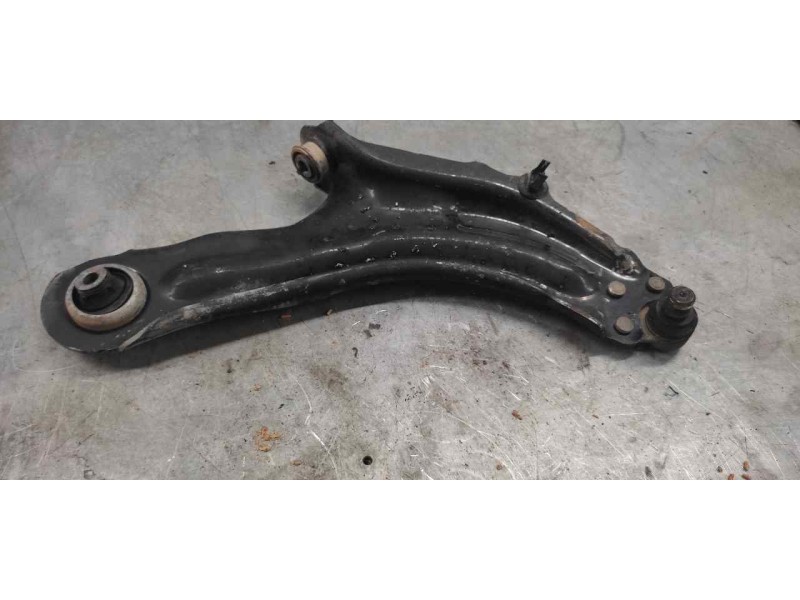 Recambio de brazo suspension inferior delantero derecho para renault kangoo profesional referencia OEM IAM   