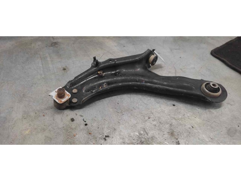 Recambio de brazo suspension inferior delantero izquierdo para renault kangoo profesional referencia OEM IAM   