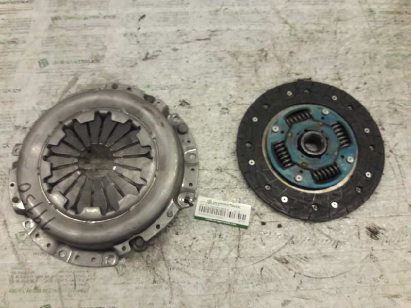 Recambio de kit embrague para kia rio ipanema berlina referencia OEM IAM 25104  