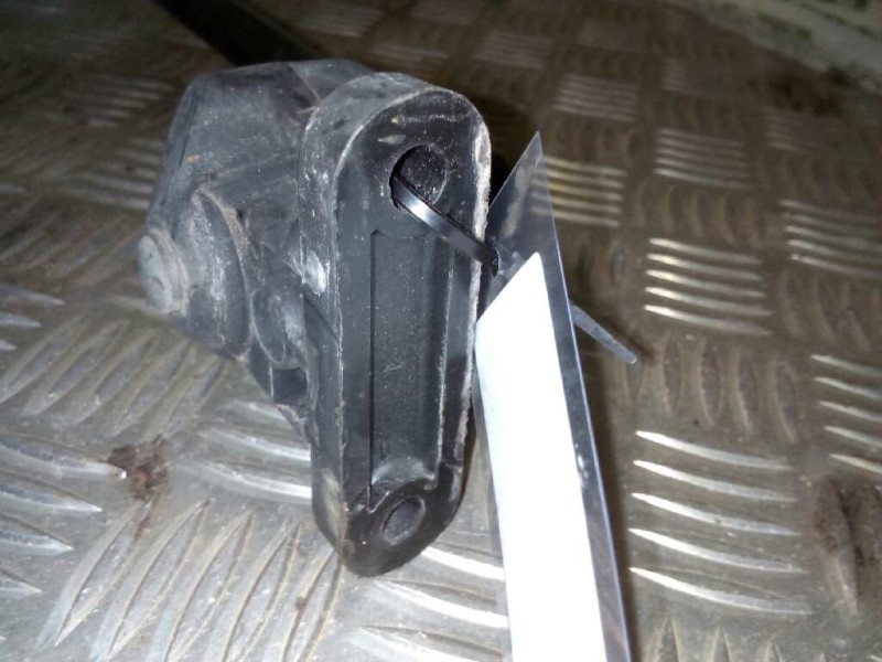 Recambio de brazo retrovisor izquierdo para nissan trucks l-90.150 referencia OEM IAM   