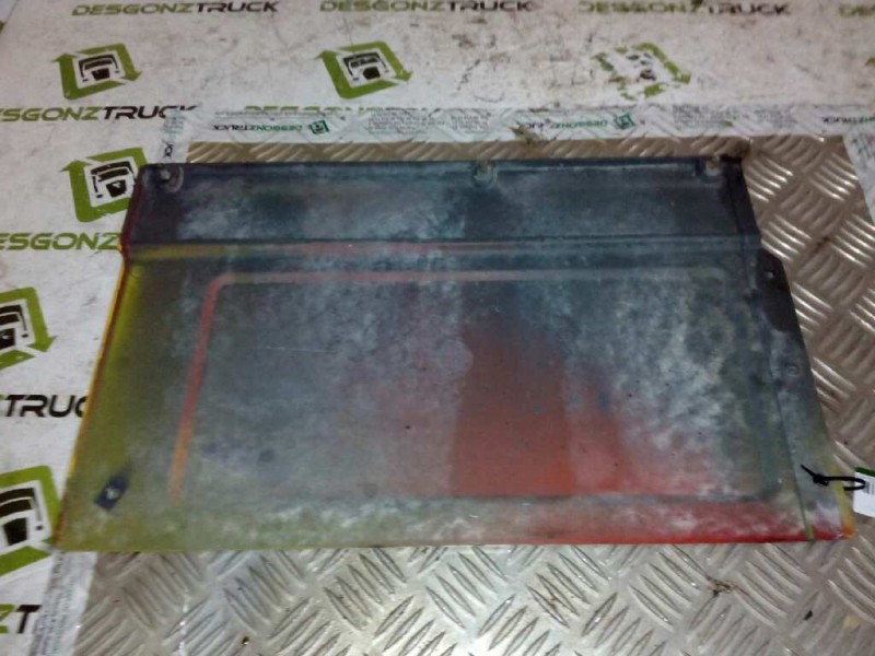 Recambio de moldura trasera cabina para nissan trucks l-90.150 referencia OEM IAM IZQUIERDA  