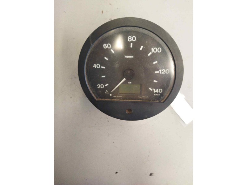 Recambio de cuadro instrumentos para nissan trucks atleon 140 referencia OEM IAM 248209X000 13230101 VELOCIMETRO