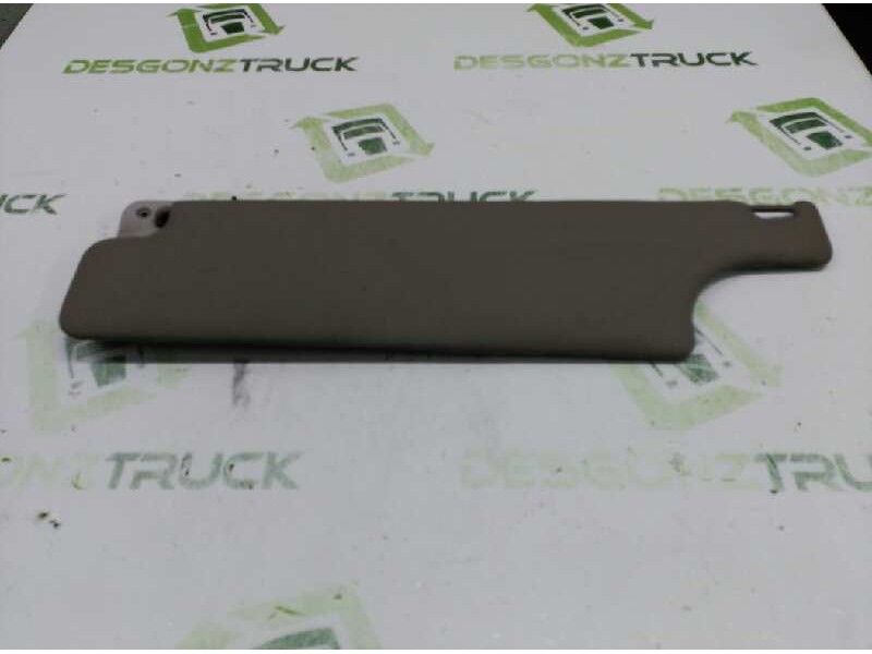 Recambio de parasol derecho para renault master desde ´98 referencia OEM IAM 8200110332  