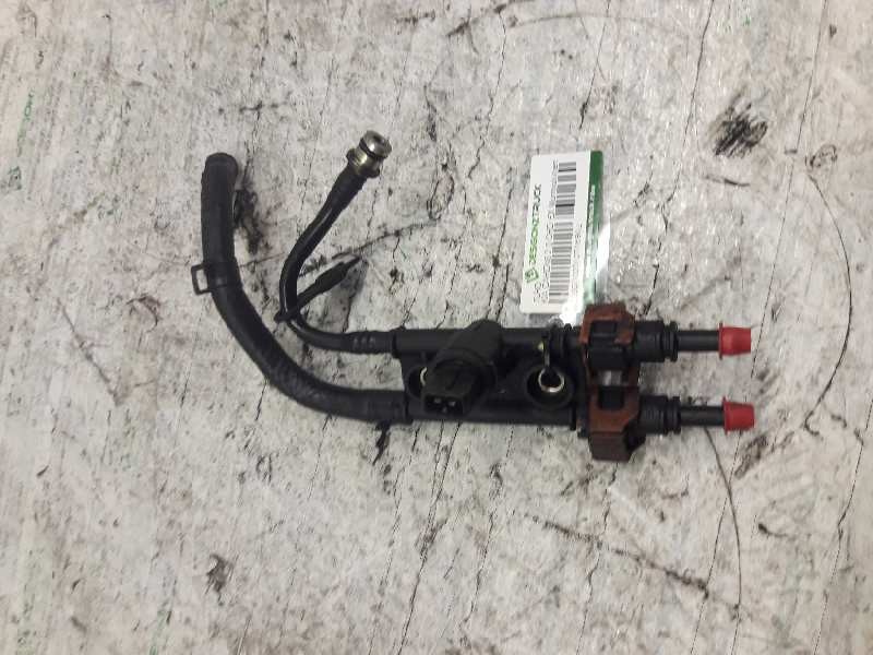 Recambio de tubo para kia carens 2.0 crdi ex monovolumen referencia OEM IAM  BOMBA INYECCION 