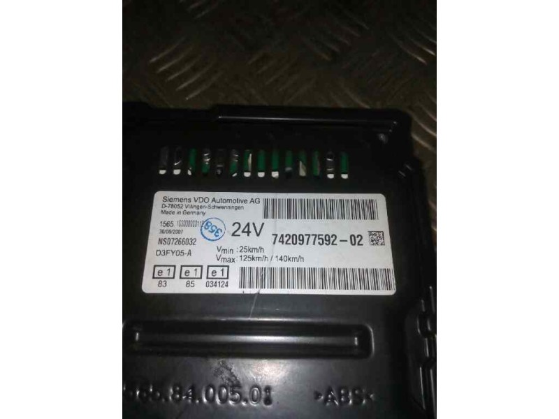 Recambio de cuadro instrumentos para renault magnum ab 2005 12.8 diesel referencia OEM IAM 7420977592  