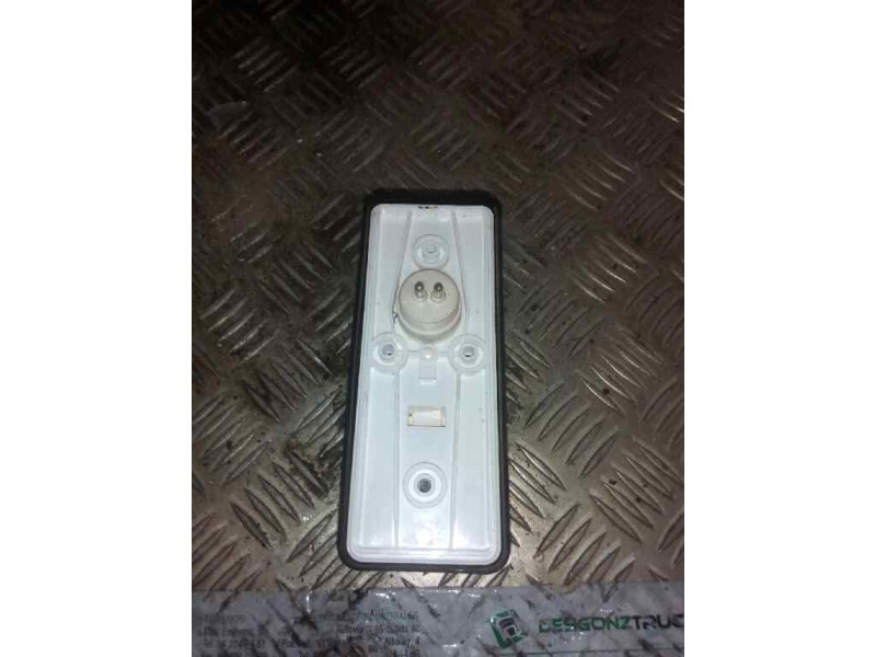 Recambio de piloto lateral derecho para renault magnum ab 2005 12.8 diesel referencia OEM IAM   