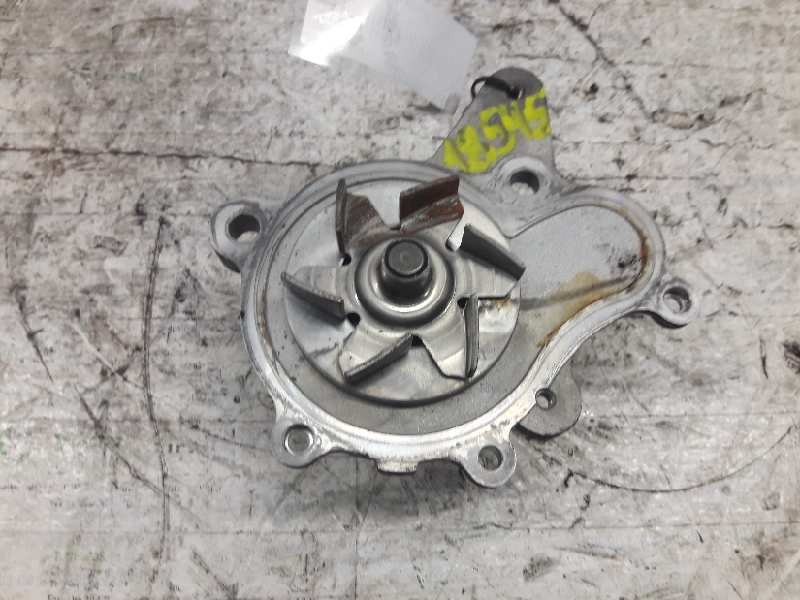 Recambio de bomba agua para kia carens 2.0 crdi ex monovolumen referencia OEM IAM   