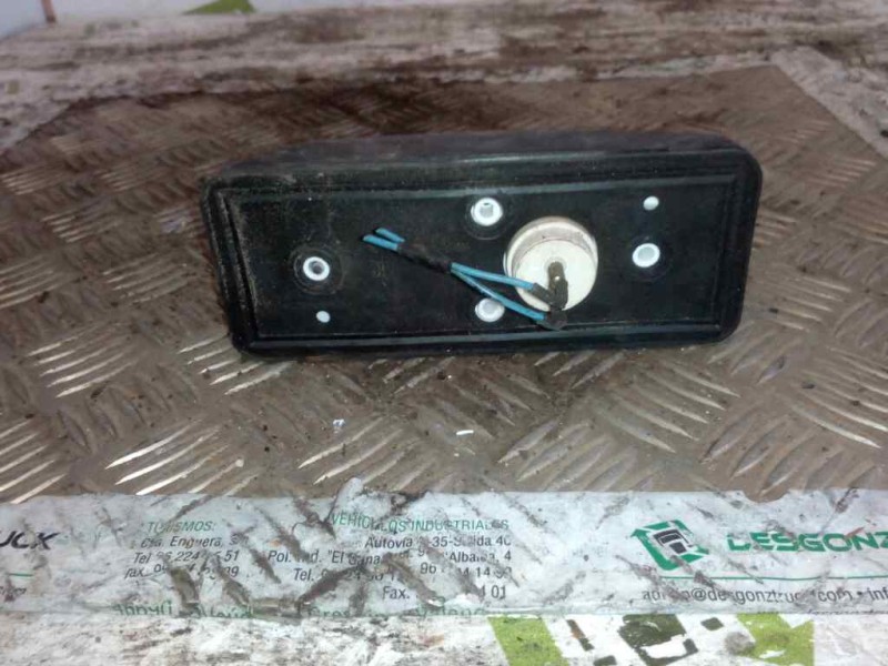 Recambio de piloto lateral izquierdo para renault magnum ab 2005 12.8 diesel referencia OEM IAM   