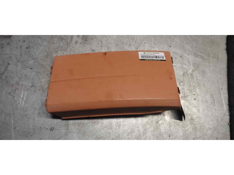 Recambio de molduras traseras para volkswagen t4 transporter/furgoneta (mod. 1991) referencia OEM IAM   DERECHA