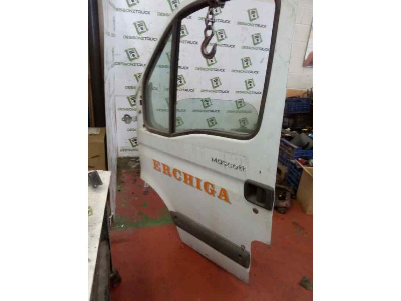 Recambio de puerta delantera derecha para renault mascott fg 130. 35/55/65 cabina individual referencia OEM IAM   