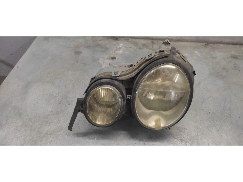 Recambio de faro izquierdo para mercedes-benz clase e (w210) berlina 2.0 16v cat referencia OEM IAM   