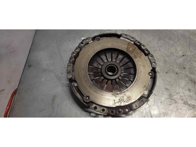 Recambio de kit embrague para ford fiesta berl./courier courier familiar referencia OEM IAM   