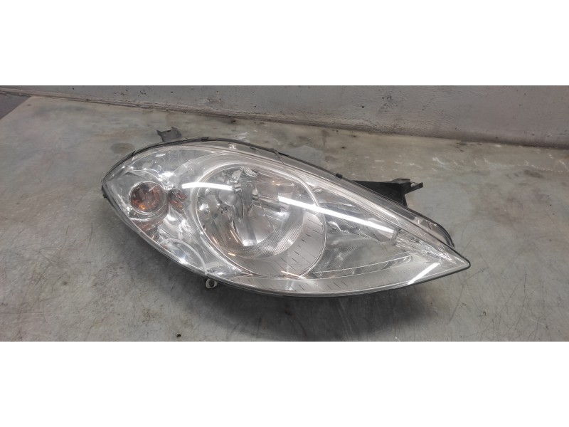 Recambio de faro derecho para mercedes-benz clase a (w169) 1.5 cat referencia OEM IAM A1698200261  