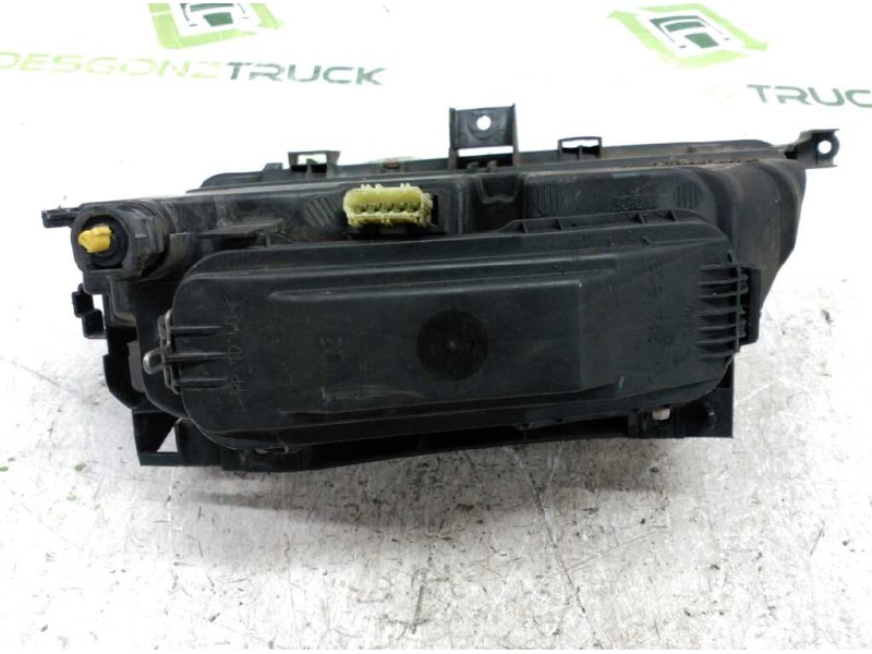 Recambio de faro derecho para citroën xantia berlina 1.9 td seduction referencia OEM IAM   