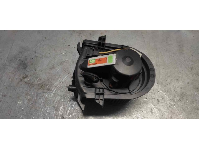 Recambio de ventilador calefaccion para volkswagen polo berlina (6n1) air referencia OEM IAM 6N1820021  