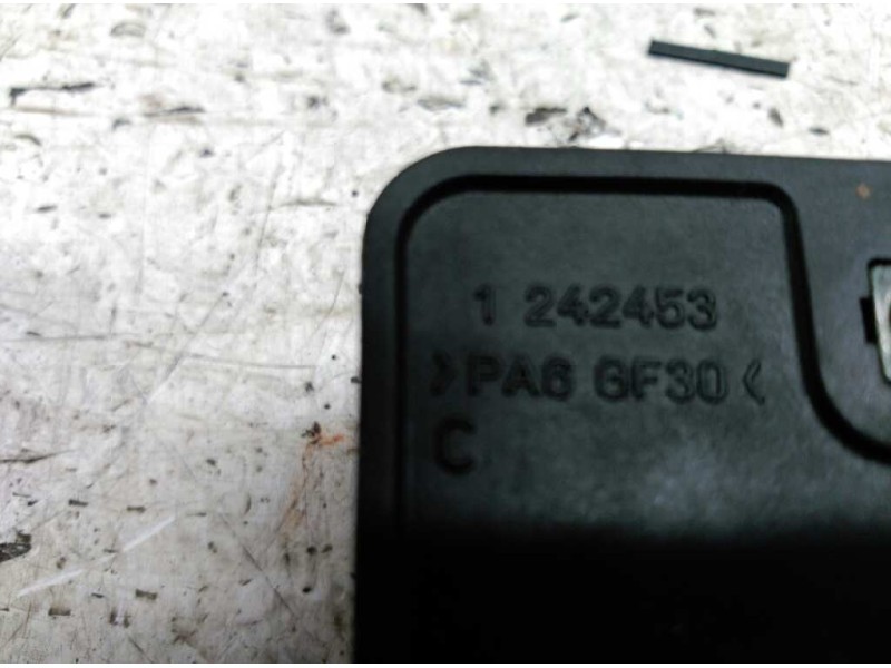 Recambio de cerradura puerta carga para peugeot boxer kombi (rs3000)(333) hdi luxus (330) referencia OEM IAM  TRASERA CENTRAL 