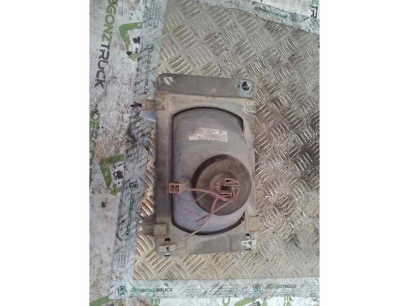 Recambio de faro derecho para pegaso trucks ekus 1215.8 referencia OEM IAM   