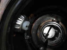 Recambio de mangueta delantera derecha para land rover discovery (lt) referencia OEM IAM  DRECHO  2