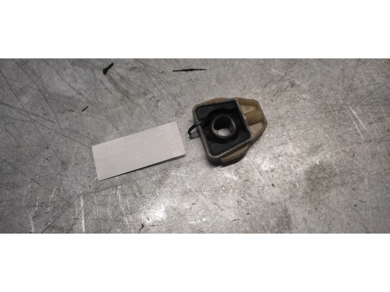 Recambio de soporte para volkswagen passat variant (3c5) advance referencia OEM IAM  RADIADOR 