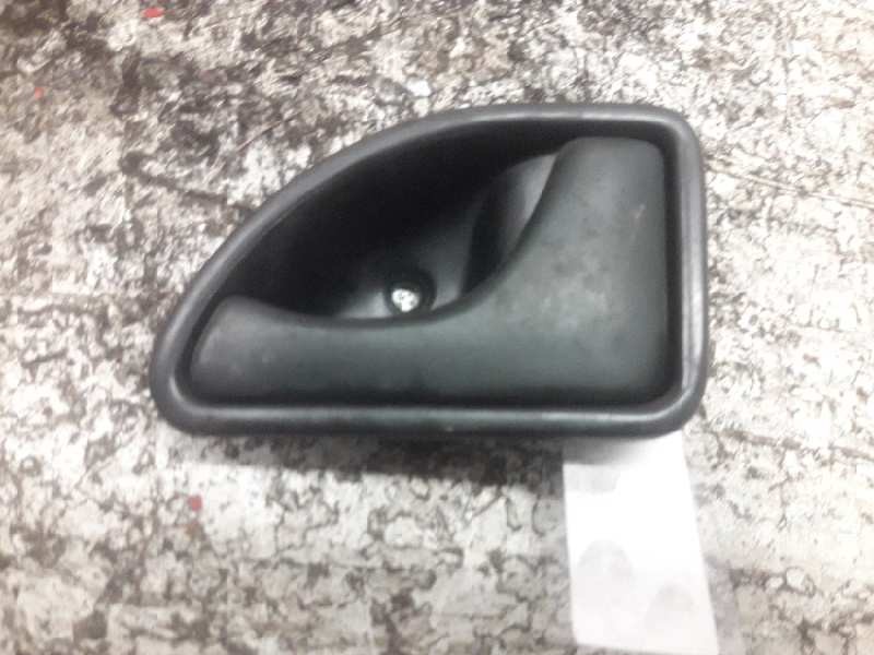 Recambio de maneta interior delantera derecha para renault kangoo (f/kc0) privilege 4x4 referencia OEM IAM 7700820524  