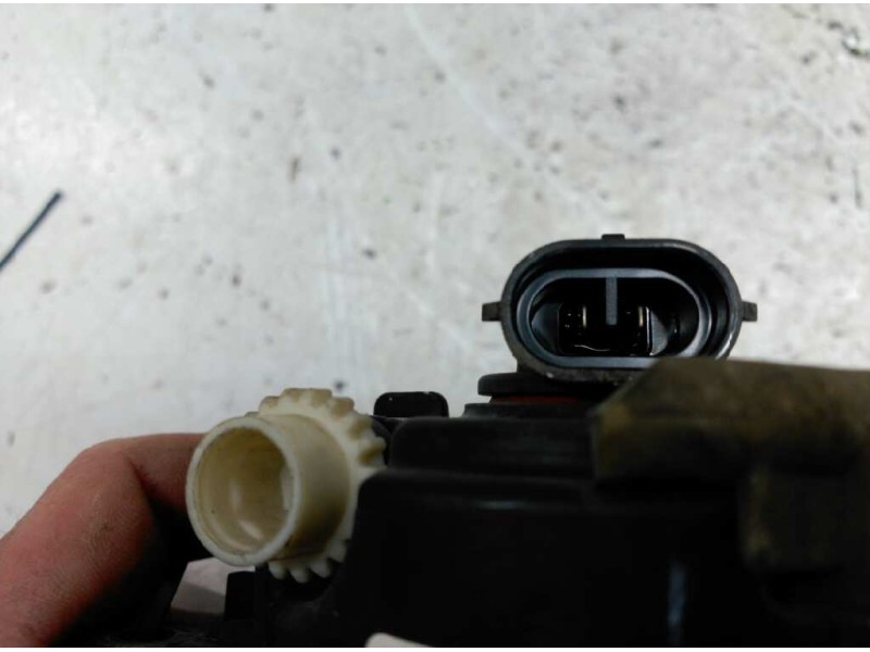 Recambio de faro antiniebla derecho para peugeot 307 berlina (s2) xt referencia OEM IAM 9650001680  