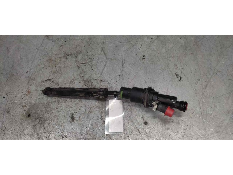 Recambio de bombin embrague para peugeot 207 xs pack referencia OEM IAM 9680029580  