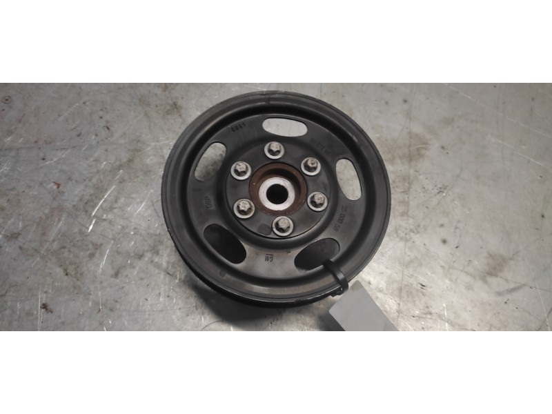 Recambio de polea cigueñal para opel corsa c blue line referencia OEM IAM 90572867  