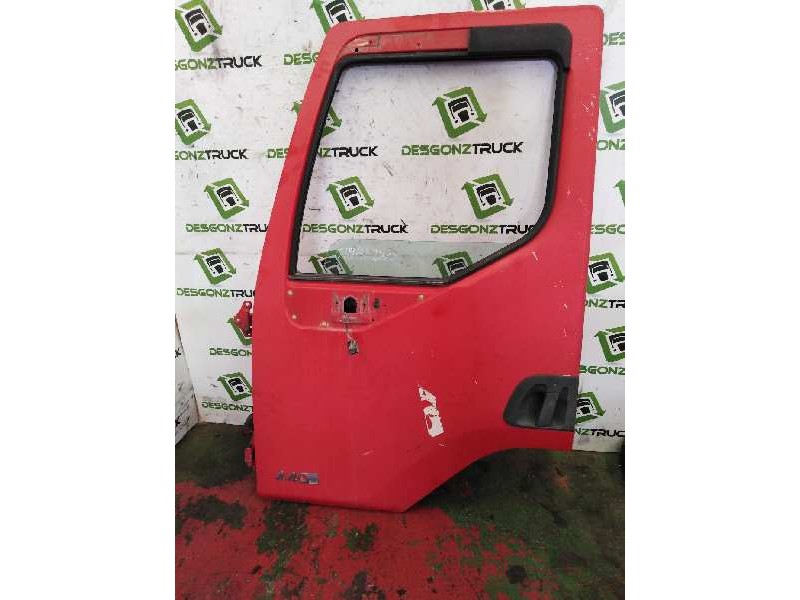 Recambio de puerta delantera izquierda para renault premium route 2006 fas 4x2 larga distancia referencia OEM IAM   