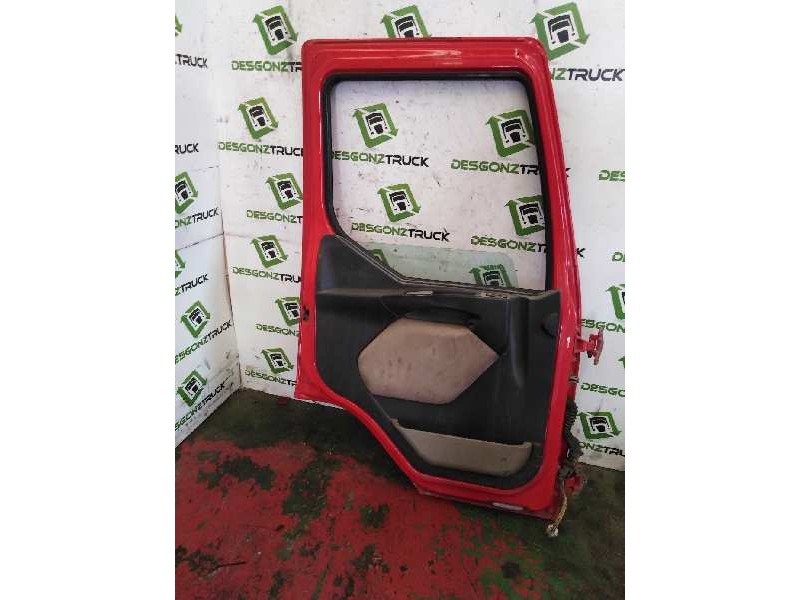Recambio de puerta delantera izquierda para renault premium route 2006 fas 4x2 larga distancia referencia OEM IAM   
