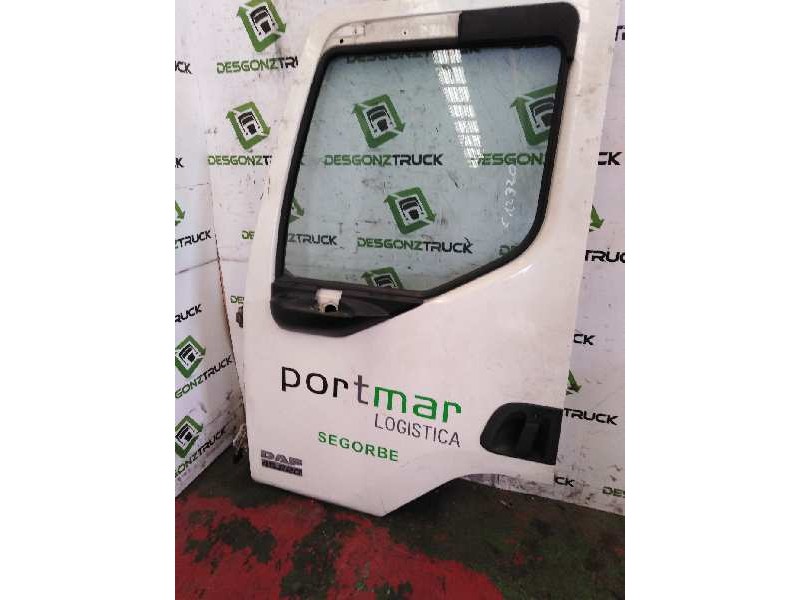 Recambio de puerta delantera izquierda para daf serie lf45.xxx desde 06 6.7 diesel referencia OEM IAM   