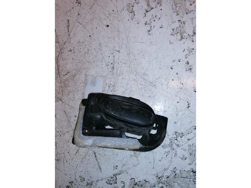 Recambio de maneta interior delantera derecha para peugeot 206 berlina 1.4 referencia OEM IAM 9623698477  