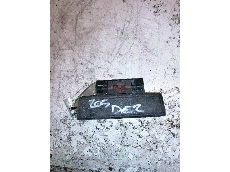 Recambio de maneta exterior delantera derecha para peugeot 205 berlina 1.1 referencia OEM IAM   